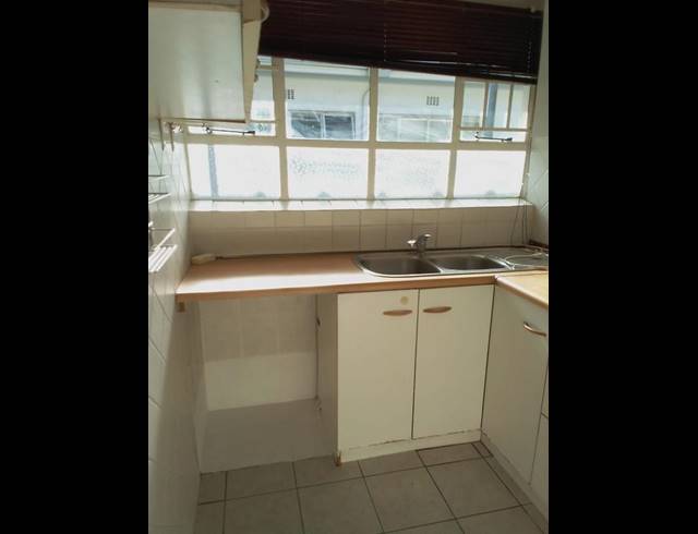 2 BEDROOM PROPERTY TO RENT IN KENILWORTH
